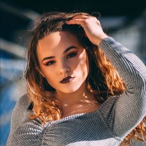 Meet your Posher, Abigail